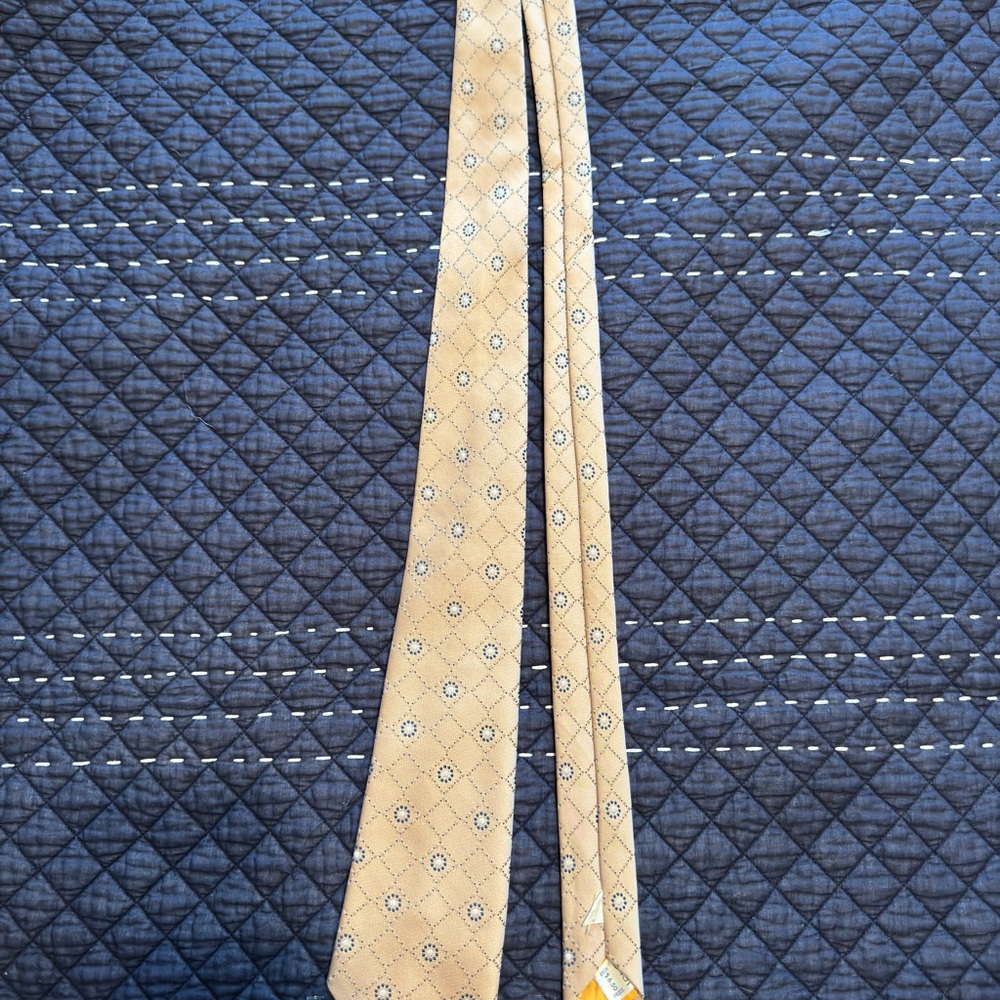 Vintage Schiaparelli Tan Geometric Men's Tie